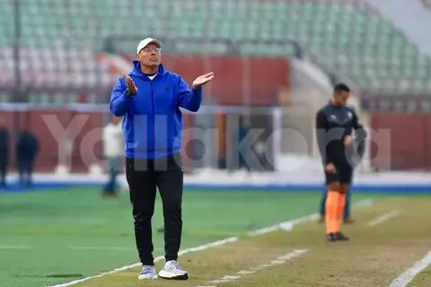 "حاولت الحفاظ على هدوء اللاعبين".. سيد عيد يعلق على أداء بتروجيت أمام الأهلي